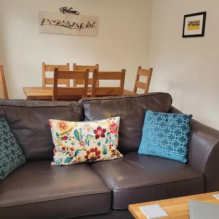 Apartment 1 Merchants Gate - 2 Bedroom, With Private Parking