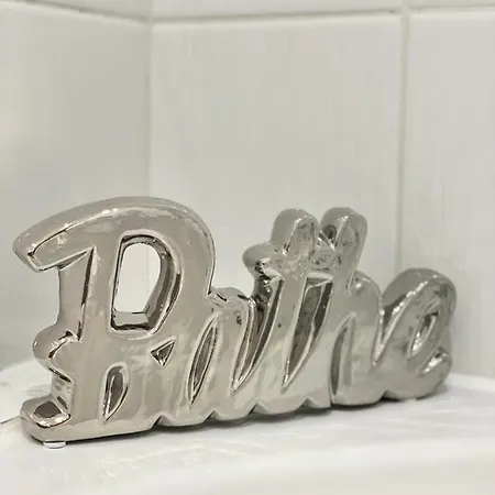 דירה 1 Merchants Gate - 2 Bedroom, With Private Parking *