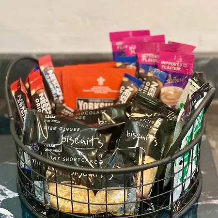 1 Merchants Gate - 2 Bedroom, With Private Parking דירה יורק