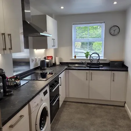 1 Merchants Gate - 2 Bedroom, With Private Parking דירה *