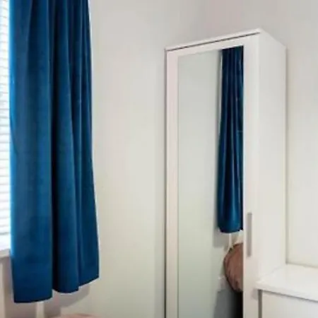 1 Merchants Gate - 2 Bedroom, With Private Parking 요크